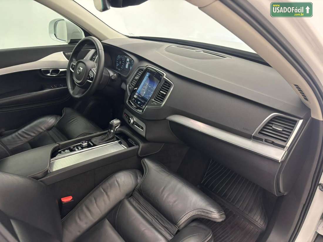 VOLVO Volvo XC 90 D-5 Momentum 2.0 235cv Diesel 5P 2017/2018 — foto 14 de 17