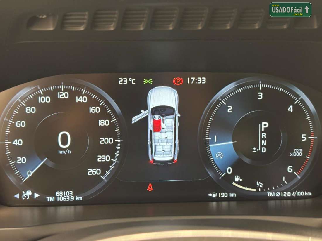 VOLVO Volvo XC 90 D-5 Momentum 2.0 235cv Diesel 5P 2017/2018 — foto 8 de 17