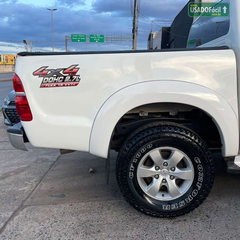 Toyota Hilux SRV CD 2.7 4x4 Automático Flex 2014/2015 — foto 9 de 18
