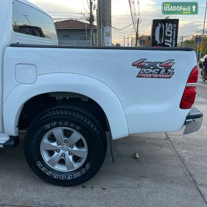 Toyota Hilux SRV CD 2.7 4x4 Automático Flex 2014/2015 — foto 8 de 18