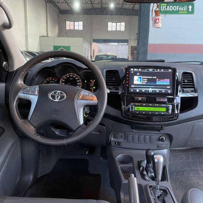 Toyota Hilux SRV CD 2.7 4x4 Automático Flex 2014/2015 — foto 12 de 18