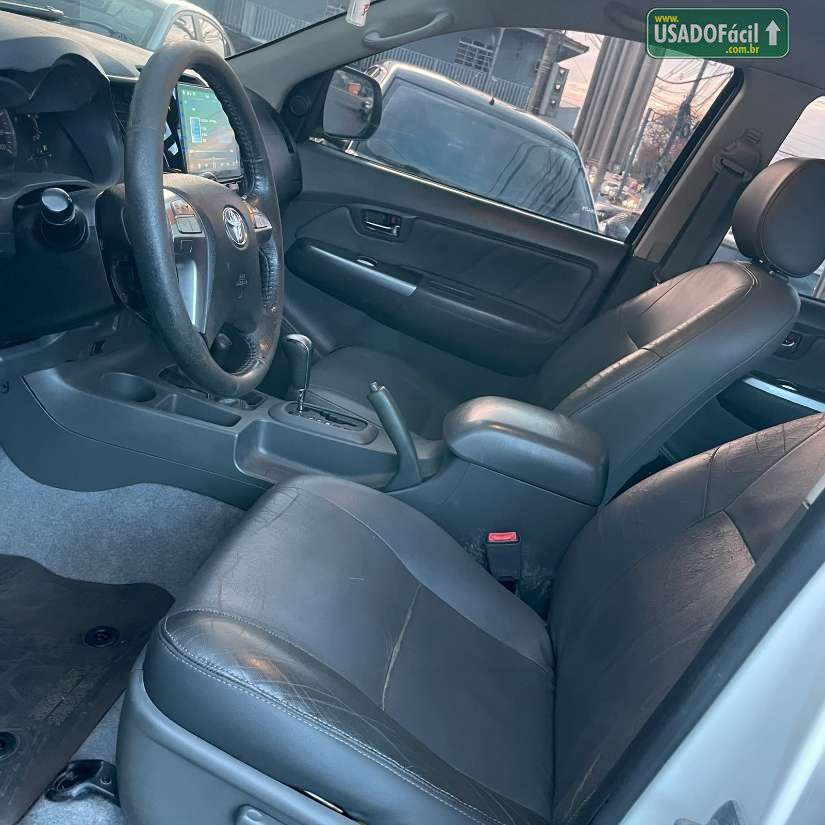 Toyota Hilux SRV CD 2.7 4x4 Automático Flex 2014/2015 — foto 17 de 18