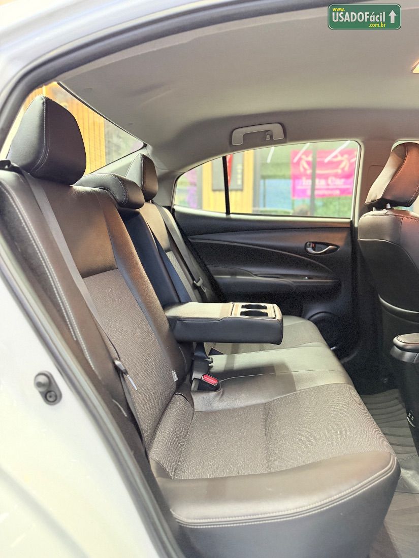 Toyota Yaris Sedan XS 1.5 Automático Flex 2024/2025 — foto 9 de 12