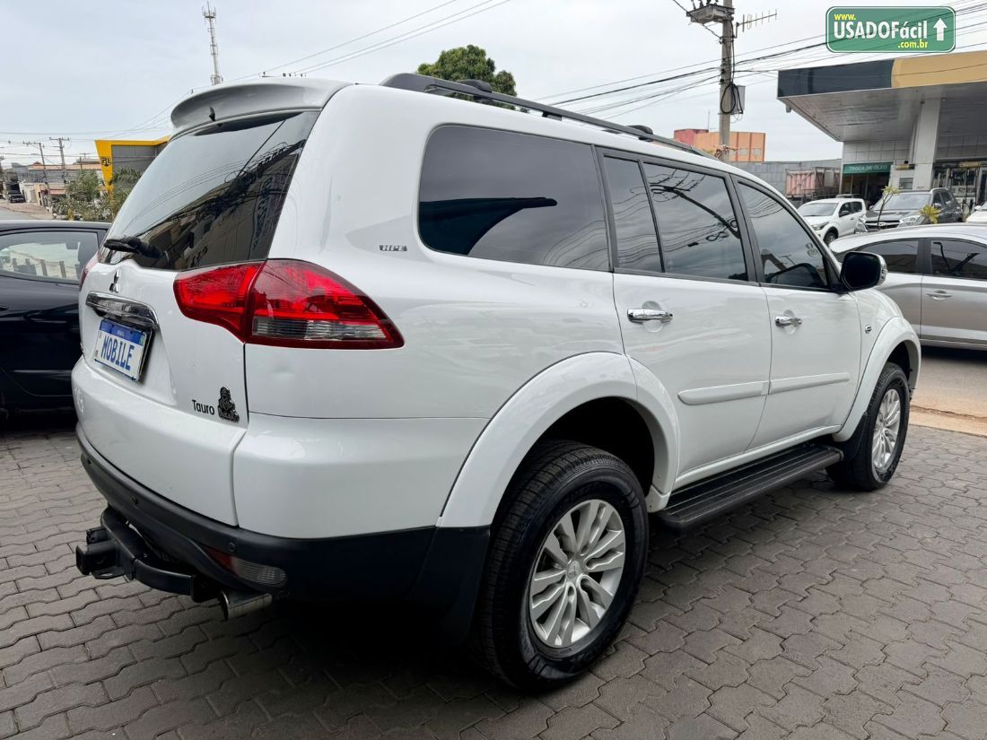 Mitsubishi Pajero Dakar HPE 3.2 4x4 Turbo Intercoole Automático Diesel 2014/2015 — foto 4 de 12
