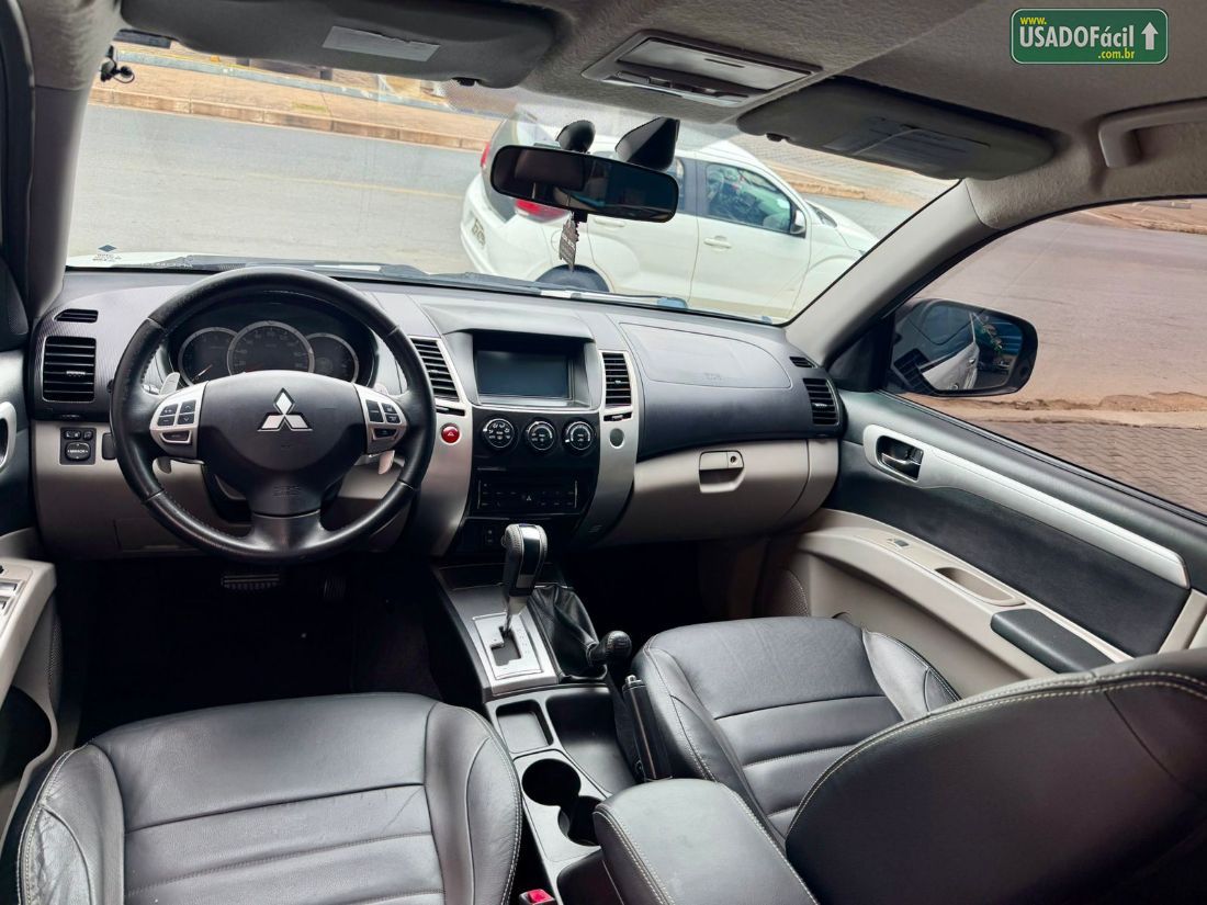 Mitsubishi Pajero Dakar HPE 3.2 4x4 Turbo Intercoole Automático Diesel 2014/2015 — foto 7 de 12