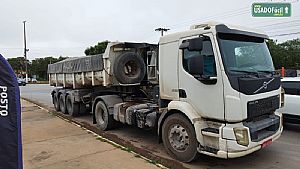 Volvo VM 330 6x2 2p Diesel E5 Caçamba Basculante Librelato