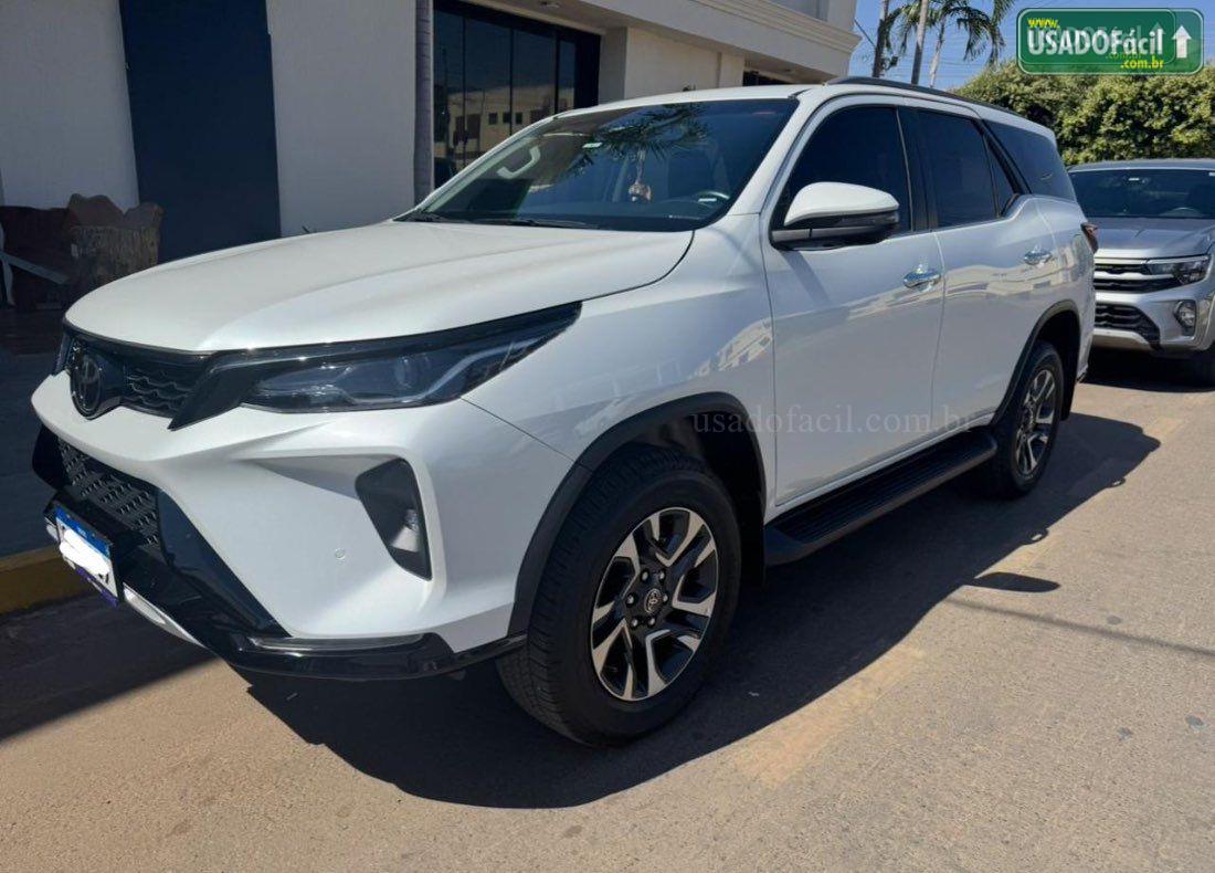 Toyota Hilux SW4 SRX Platinum 2.8 4x4 Turbo Automático Diesel 7 lugares