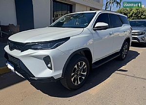 Hilux SW4 SRX Platinum 2.8 4x4 Turbo Automático Diesel 7 lugares