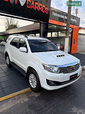 Hilux SW4 SRV D4-D 3.0 4x4 TDI Automático Diesel 7 lugares