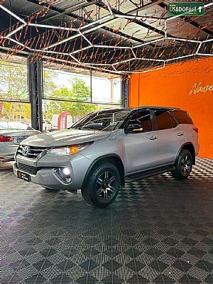 Hilux SW4 SR 4x2 2.7 Mecânico Flex