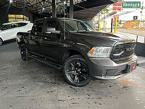 Ram Classic Laramie CD 5.7 V8 4X4 Automático