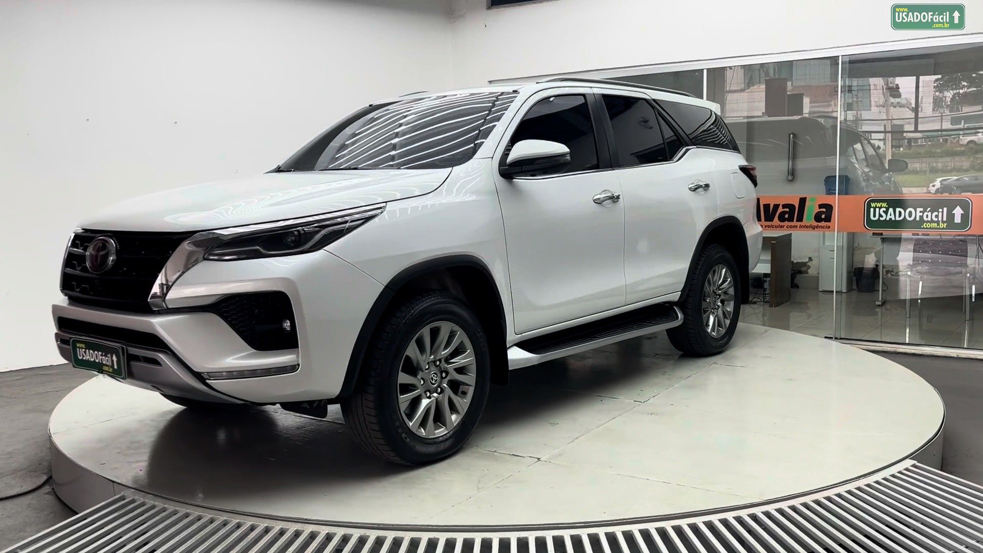 Toyota Hilux SW4 SRX 2.8 4x4 TDI Automático Diesel 7 Lugares