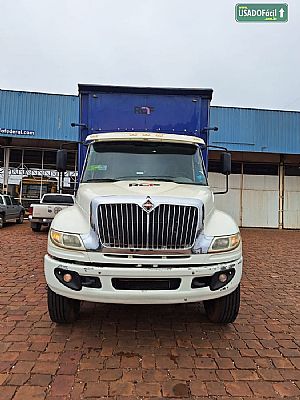 International 440P7 8X2 Bitruck