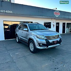 Hilux SW4 SR 4x2 2.7 Mecânico Flex