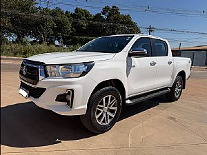 Hilux Srv Cd 2.8 4x4 Tdi Automático Diesel 2018/2019 em Cuiabá - MT