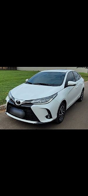 Yaris Sedan Xls 1.5 Automático Flex 2022/2023 em Lucas do Rio Verde - MT