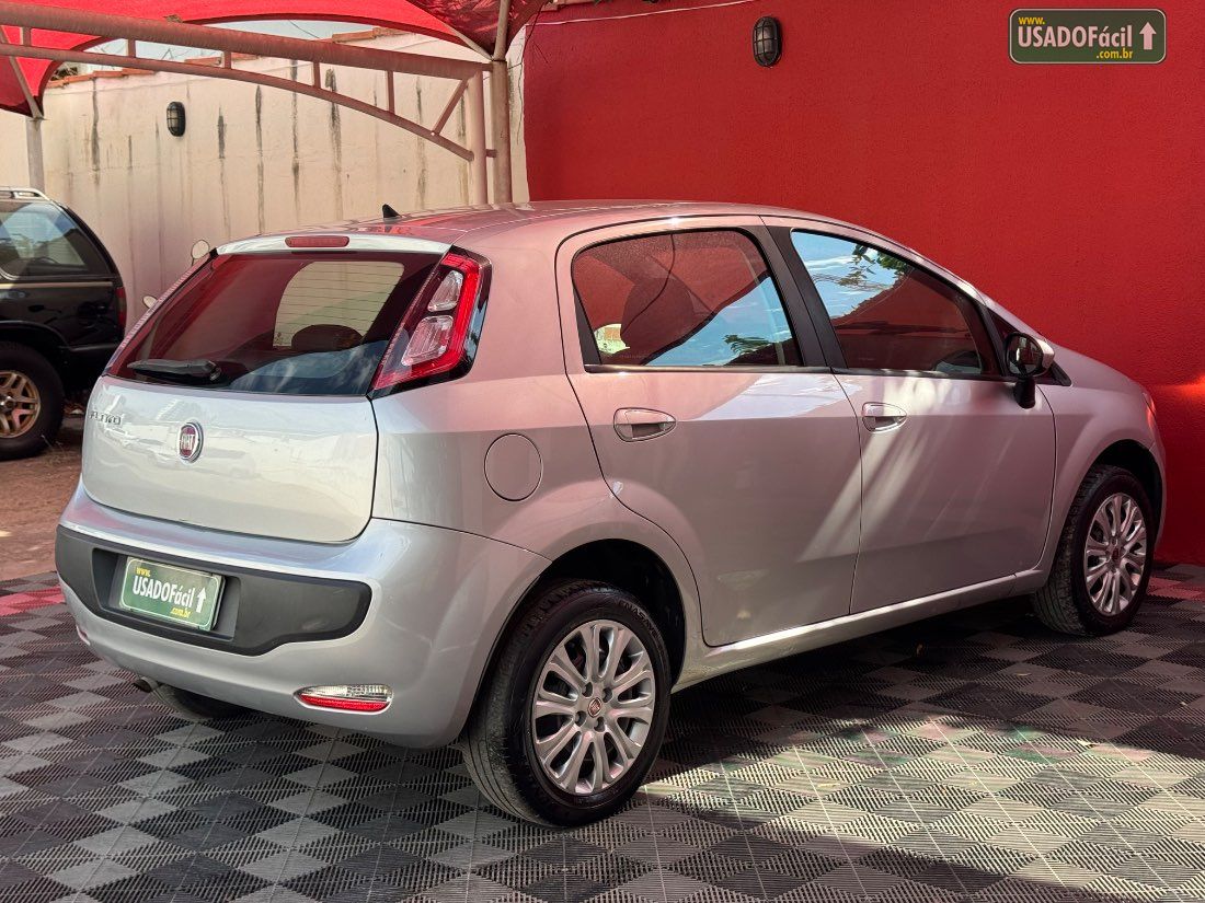 FIAT Punto Attractive Italia 1.4 Fire Flex 5P 2014/2015 — foto 7 de 15