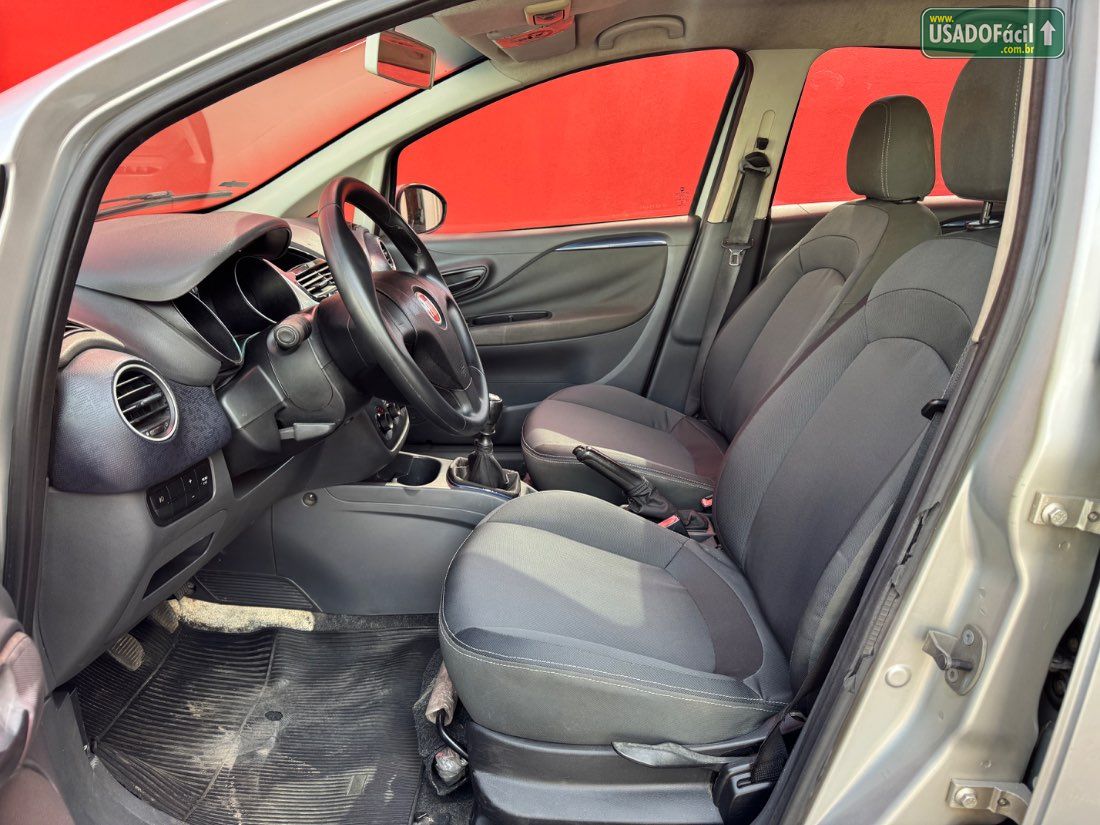FIAT Punto Attractive Italia 1.4 Fire Flex 5P 2014/2015 — foto 9 de 15