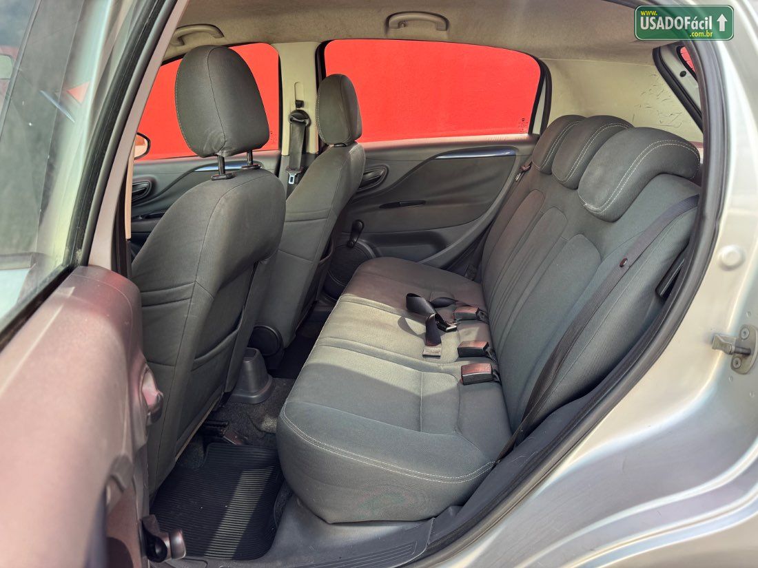FIAT Punto Attractive Italia 1.4 Fire Flex 5P 2014/2015 — foto 10 de 15