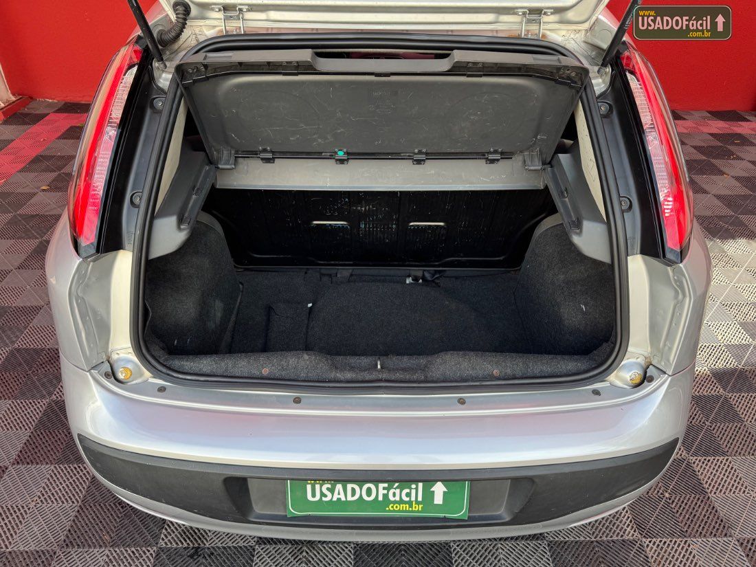 FIAT Punto Attractive Italia 1.4 Fire Flex 5P 2014/2015 — foto 14 de 15
