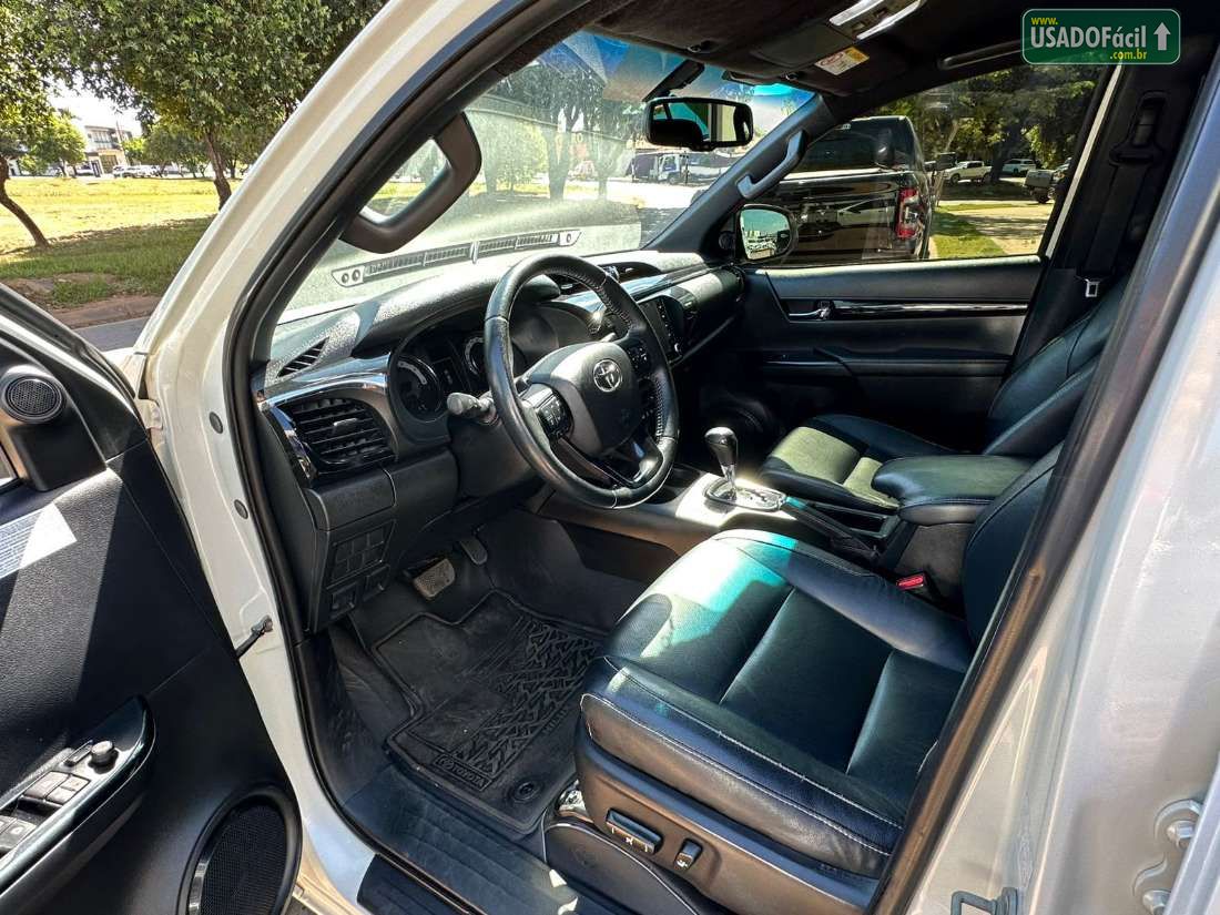 Toyota Hilux SRX CD 2.8 4x4 TDI Automático Diesel 2019/2020 — foto 5 de 17
