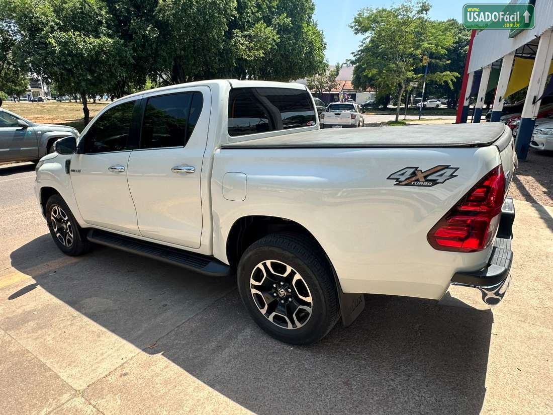Toyota Hilux SRX CD 2.8 4x4 TDI Automático Diesel 2019/2020 — foto 15 de 17