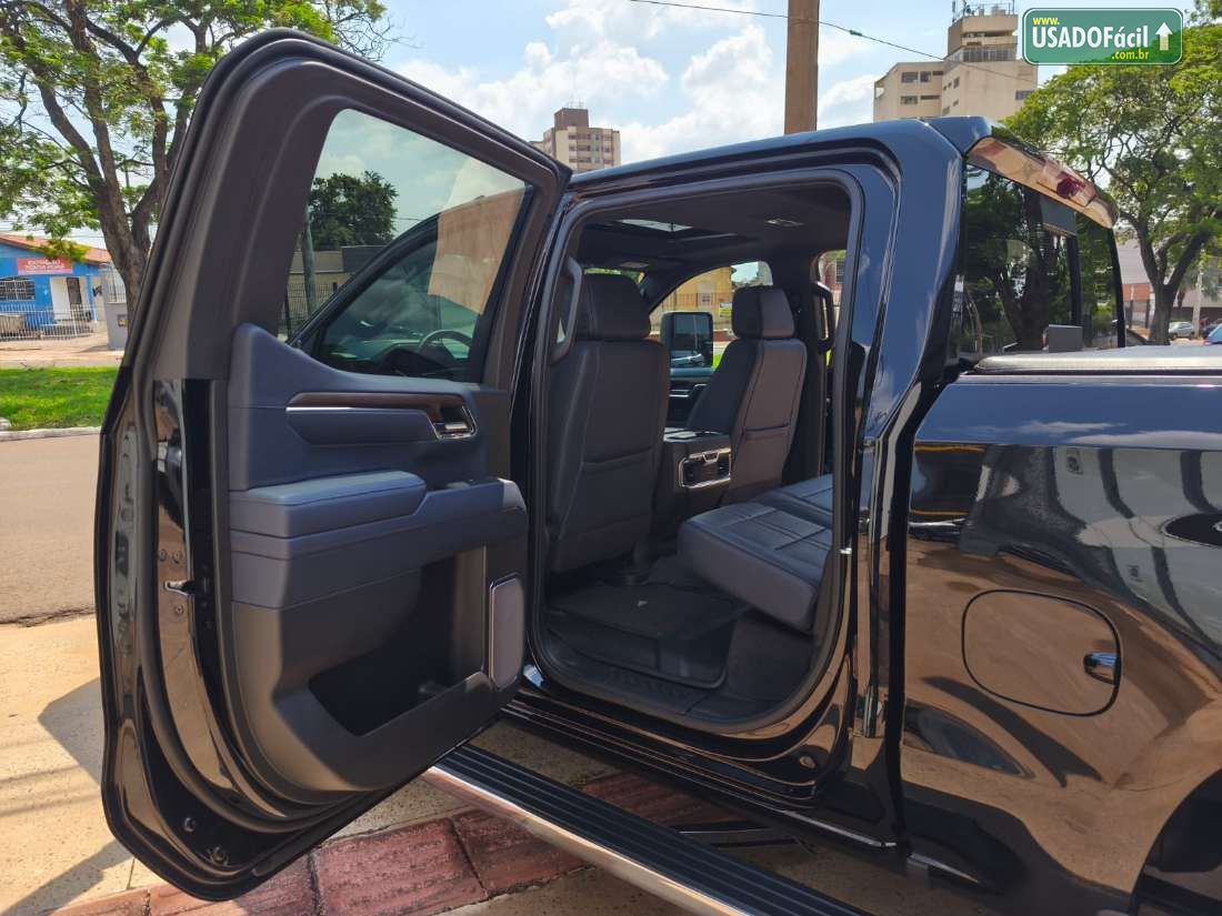 CHEVROLET/GM Silverado High Country 5.3 V8 AWD Automático 2025/2025 — foto 9 de 12