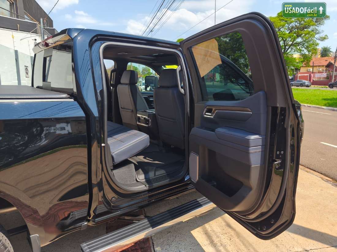 CHEVROLET/GM Silverado High Country 5.3 V8 AWD Automático 2025/2025 — foto 10 de 12