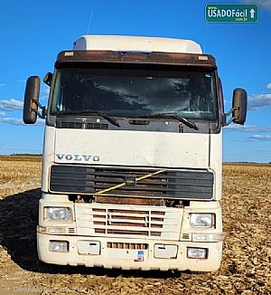 Volvo Fh-12 420 6x4 Bug Pesado 2001/2002 em Cuiabá - MT