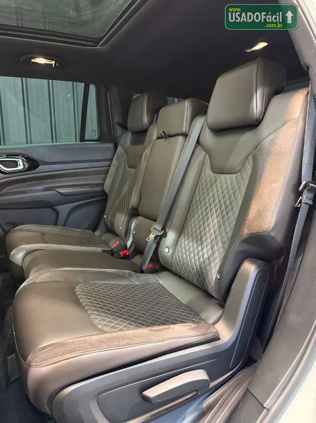 Jeep Commander Overland TD380 2.0 4x4 Automático Diesel 7 lugares 2022/2022 — foto 9 de 17