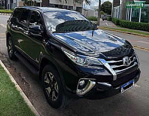 Hilux SW4 SRV 4x2 2.7 Automático Flex 7 lugares