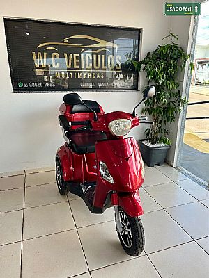 Triciclo Elétrico Plus
