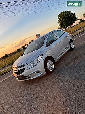 Onix Hatch Lt 1.0 Mecânico Flex 2017/2018 em Lucas do Rio Verde - MT