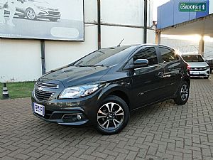 Onix Hatch Ltz 1.4 Mecânico Flex 2015/2016 em Rondonópolis - MT