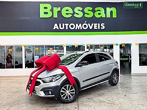 Onix Hatch Activ 1.4 Mecânico Flex 2017/2018 em Várzea Grande - MT