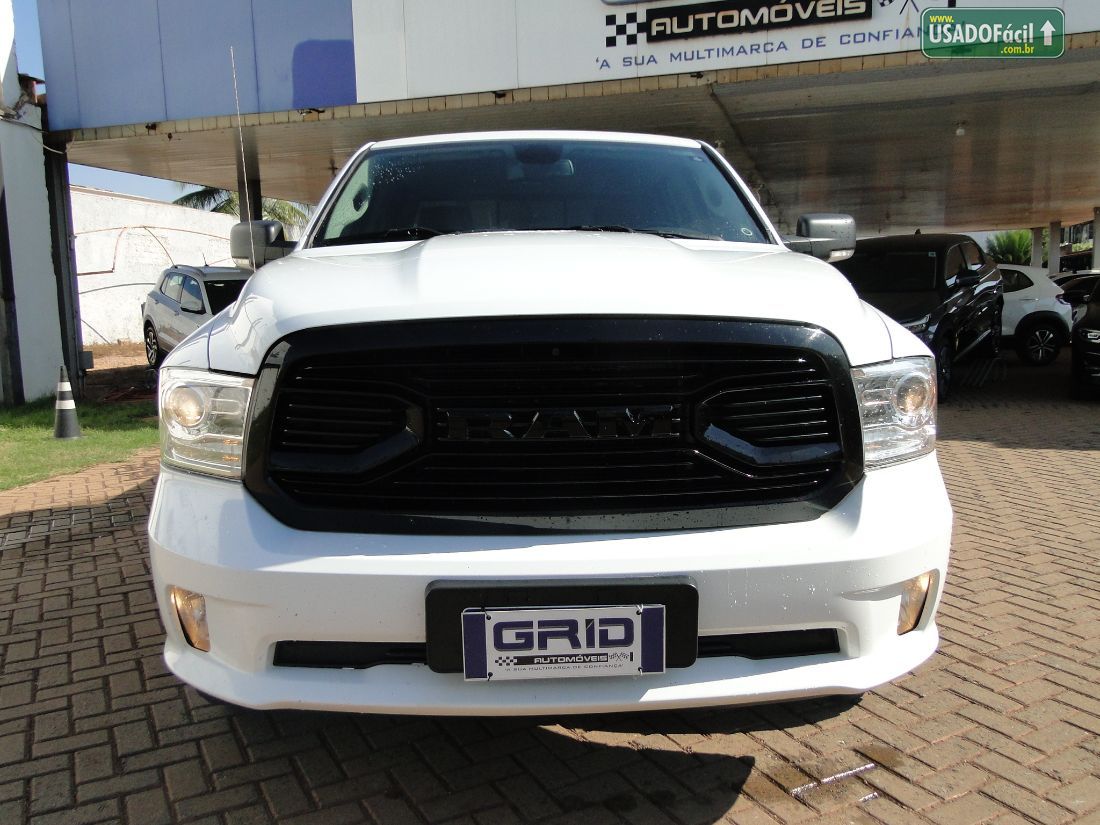 RAM Ram Classic Laramie Night Edition CD 5.7 4X4 Automático 2023/2023 — foto 3 de 11