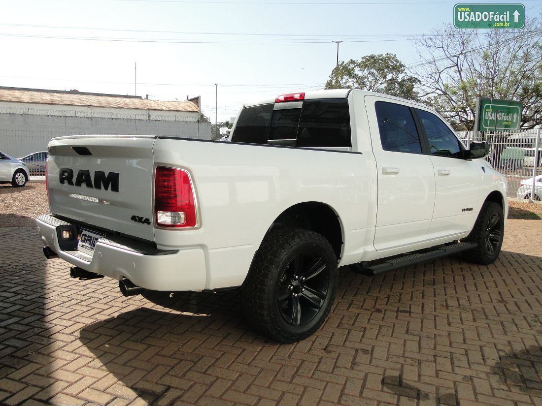 RAM Ram Classic Laramie Night Edition CD 5.7 4X4 Automático 2023/2023 — foto 5 de 11
