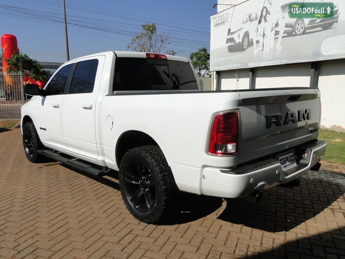 RAM Ram Classic Laramie Night Edition CD 5.7 4X4 Automático 2023/2023 — foto 6 de 11