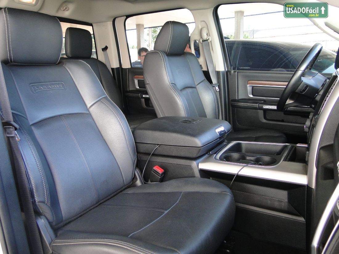 RAM Ram Classic Laramie Night Edition CD 5.7 4X4 Automático 2023/2023 — foto 8 de 11