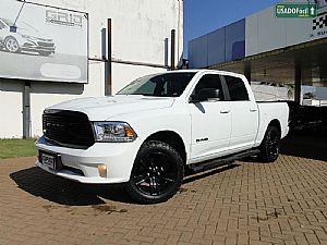 Ram Classic Laramie Night Edition Cd 5.7 4x4 Automático 2023/2023 em Rondonópolis - MT