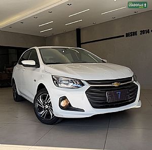 Onix Hatch Lt 1.0 Mecânico Flex 2023/2024 em Cuiabá - MT