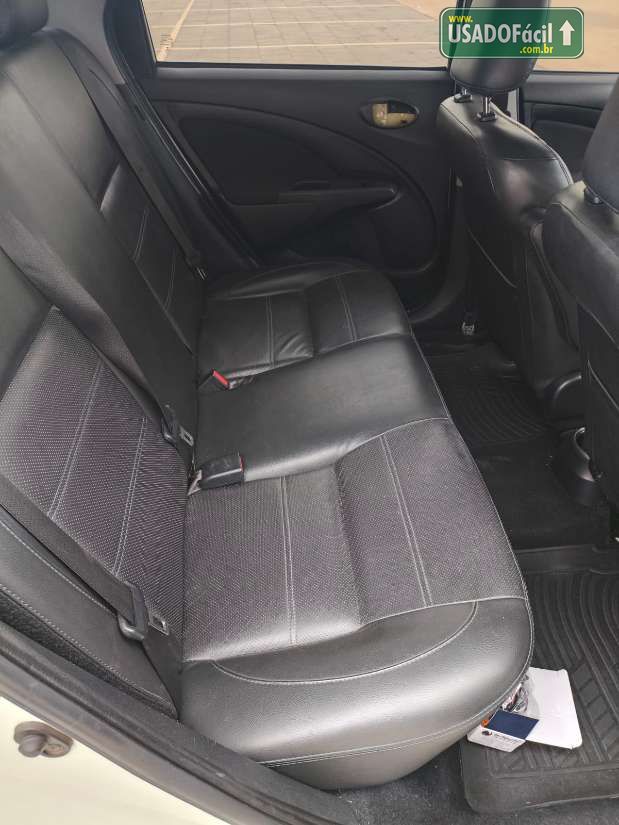 Toyota Etios Sedan Platinum 1.5 Automático Flex 2016/2017 — foto 7 de 11