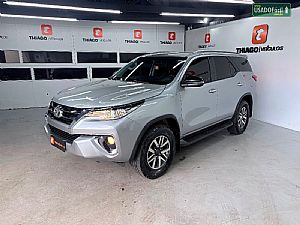 Hilux SW4 SRV 7 Lugares 4x2 2.7 Automático Flex