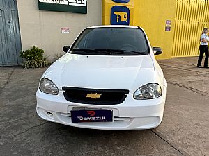 Corsa Sedan 1.0 Flexpower 2009/2010 em Várzea Grande - MT