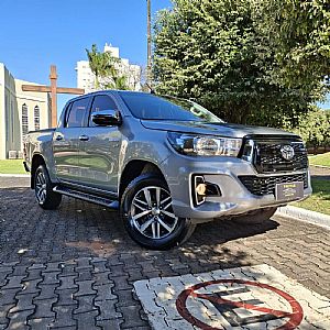 Hilux Srv Cd 2.7 4x4 Automático Flex 2019/2019 em Lucas do Rio Verde - MT