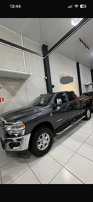 Ram 2500 Laramie Cd 6.7 Tdi 4x4 Diesel 2023/2024 em Cuiabá - MT