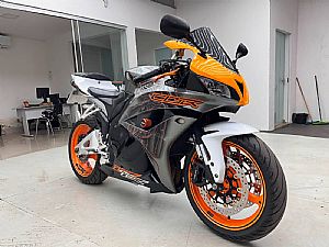 Cbr 600 Rr 2011/2011 em Cuiabá - MT