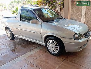 Corsa Pick-up Sport 1.6 Mpfi 2002/2003 em Cuiabá - MT