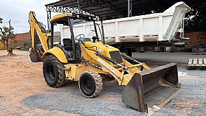 Trator New Holland 4x2 2007/2007 em Cuiabá - MT