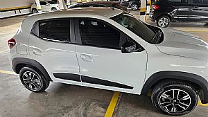 Kwid Intense 1.0 Mecânico Flex 2023/2024 em Cuiabá - MT